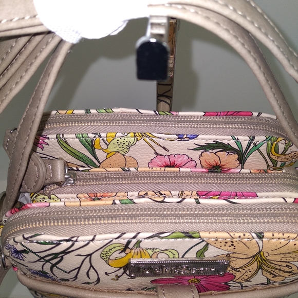 MultiSacc Spring Floral Mini Multi Compartment Crossbody Bag - Picture 3 of 7